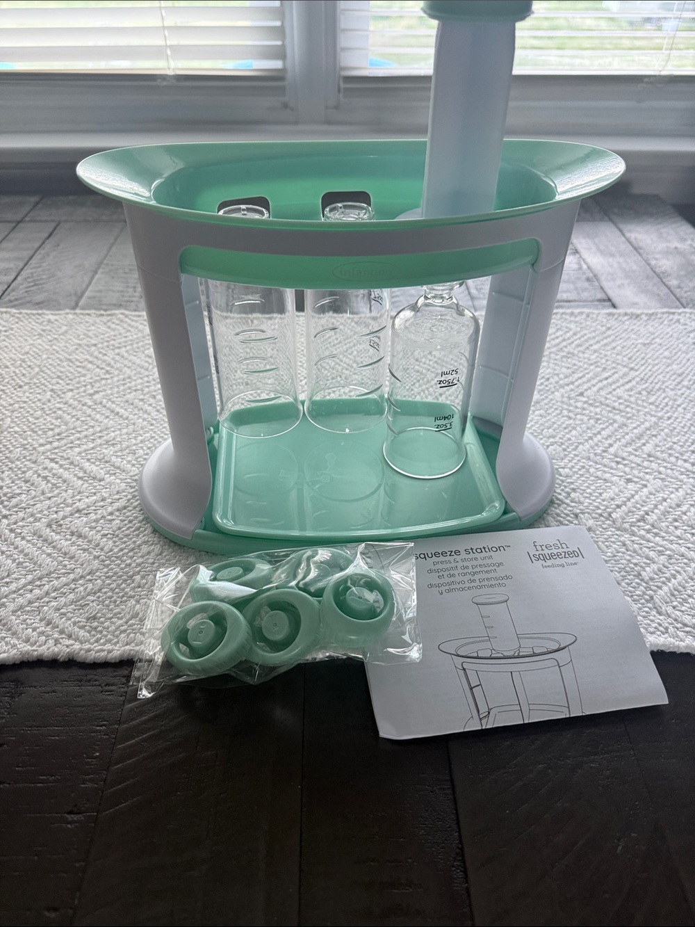 Fresh Squeezed Squeeze Station in Mint Green